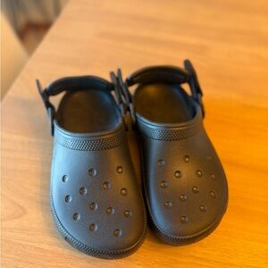 Crocs Unisex-Adult Classic Work Clogs, Slip Resistant Shoes SZ Mens 5, W7